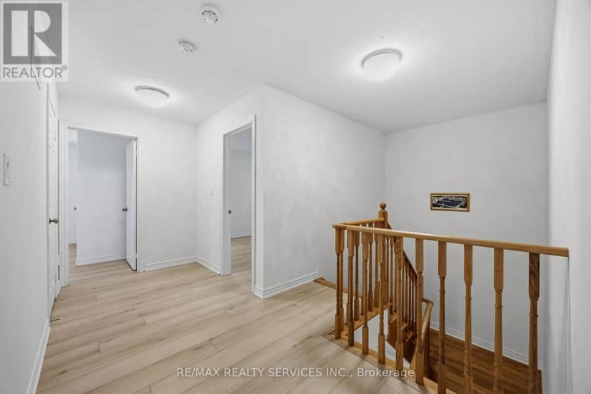 104 Sharpe Crescent — photo 18 of 34