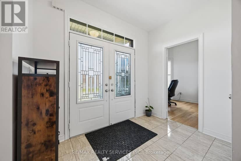 104 Sharpe Crescent, New Tecumseth, photo 2