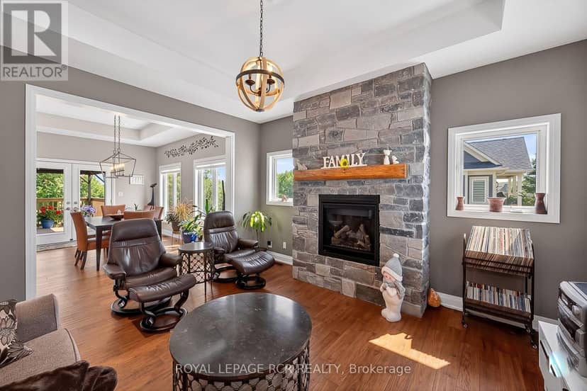3 Thoroughbred Drive — photo 14 of 40