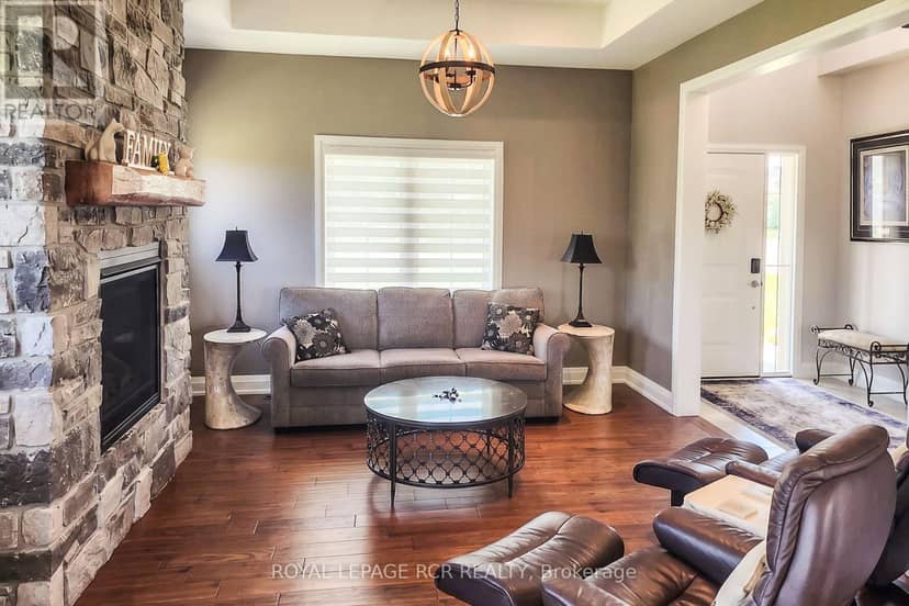3 Thoroughbred Drive — photo 16 of 40
