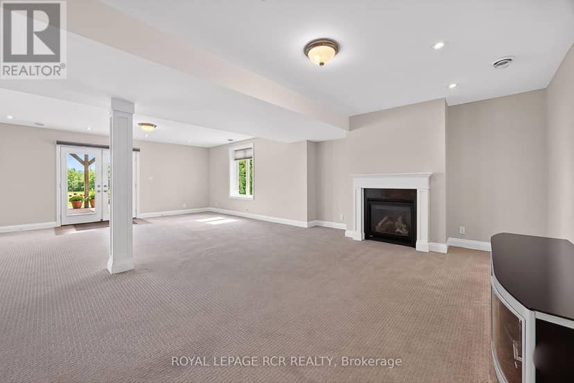 3 Thoroughbred Drive — photo 25 of 40
