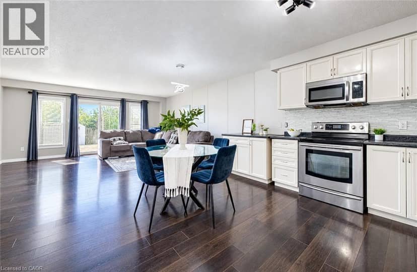 63 SORRENTO Street, Kitchener, photo 4