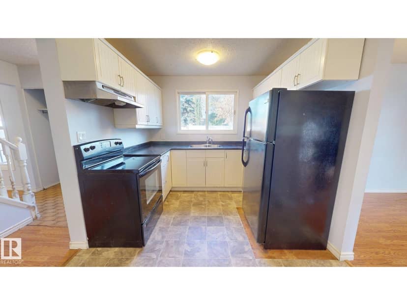 240 Humberstone Rd NW, Edmonton, photo 7