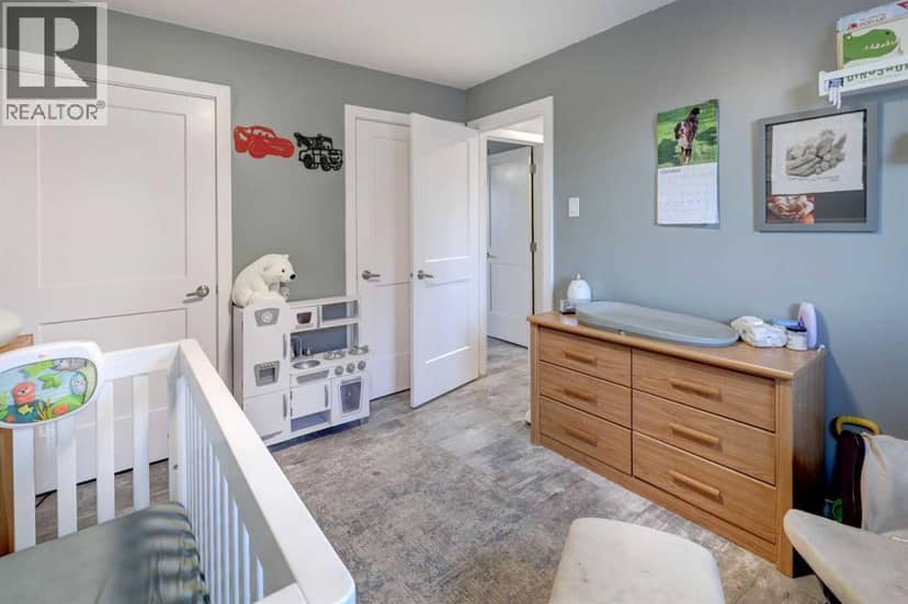 2314 26 Street — photo 14 of 40