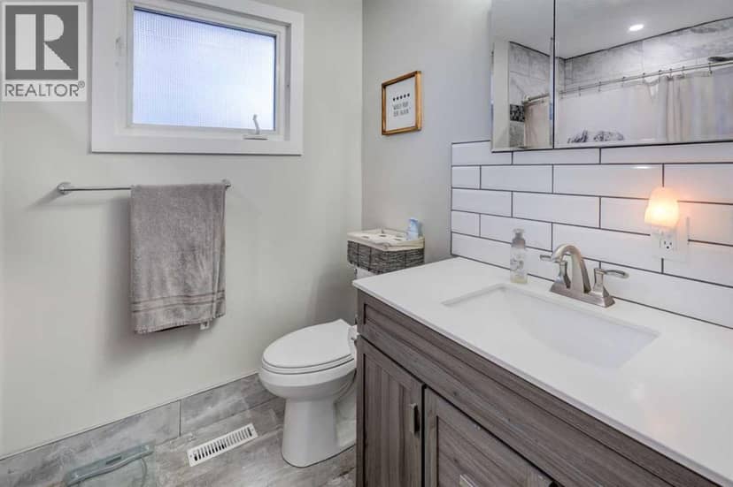 2314 26 Street — photo 15 of 40