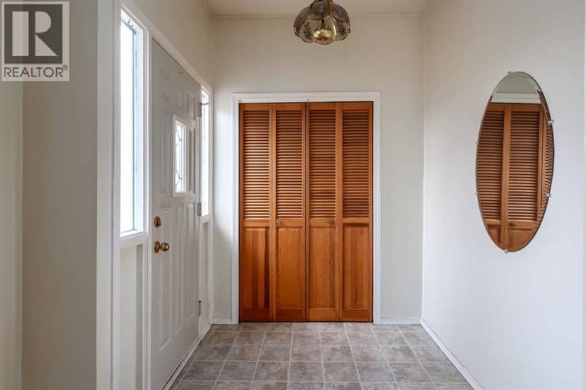 4724 Nipawin Crescent NW, Calgary, photo 2