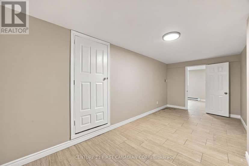 29 - 625 Griffith Street — photo 33 of 39