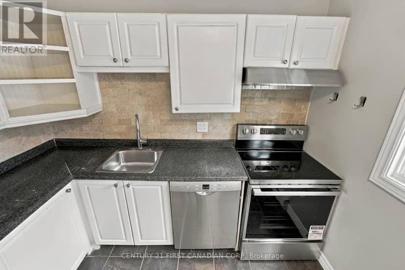29 - 625 Griffith Street — photo 9 of 39