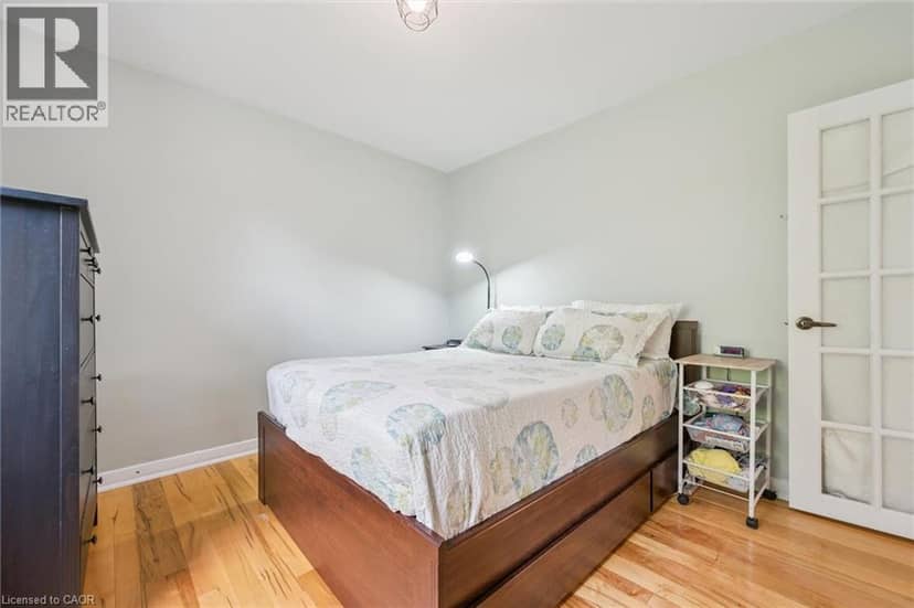 129 FLORENCE Avenue — photo 12 of 33