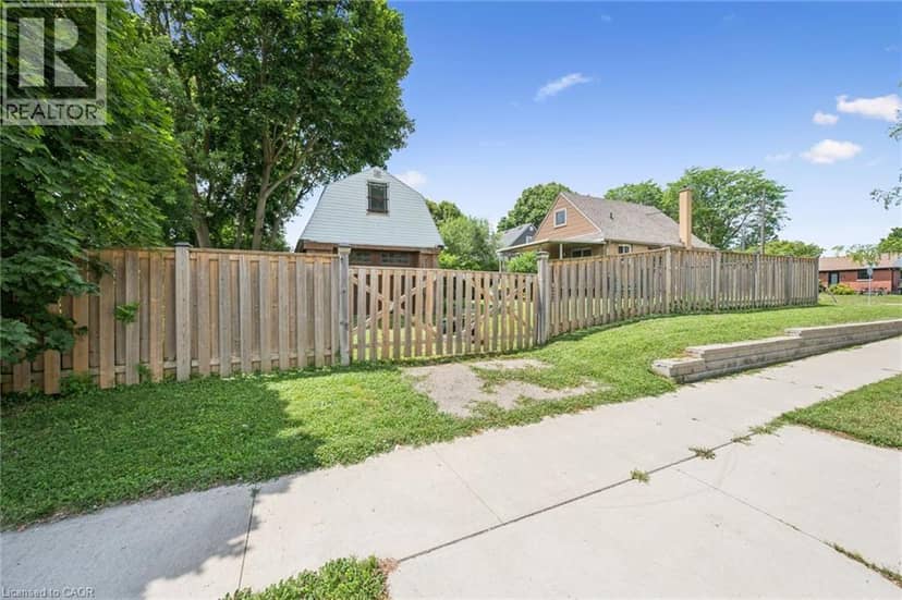 129 FLORENCE Avenue — photo 22 of 33