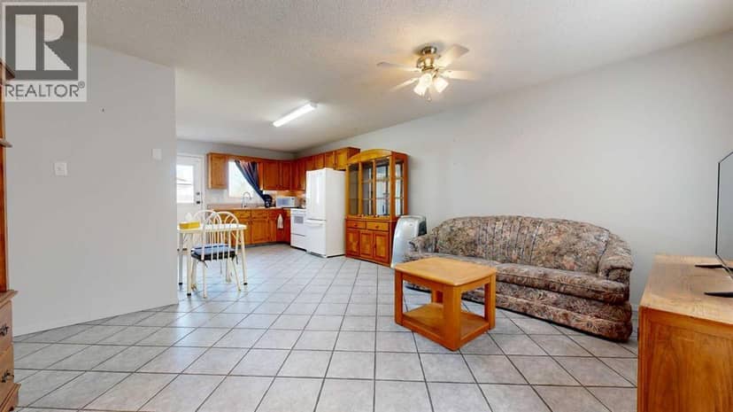 5117 45 Avenue, Taber, photo 4