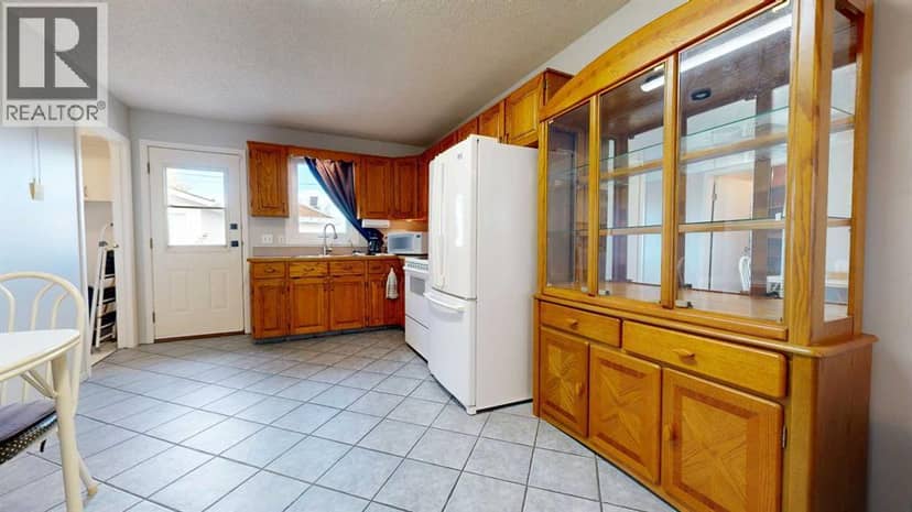 5117 45 Avenue, Taber, photo 5