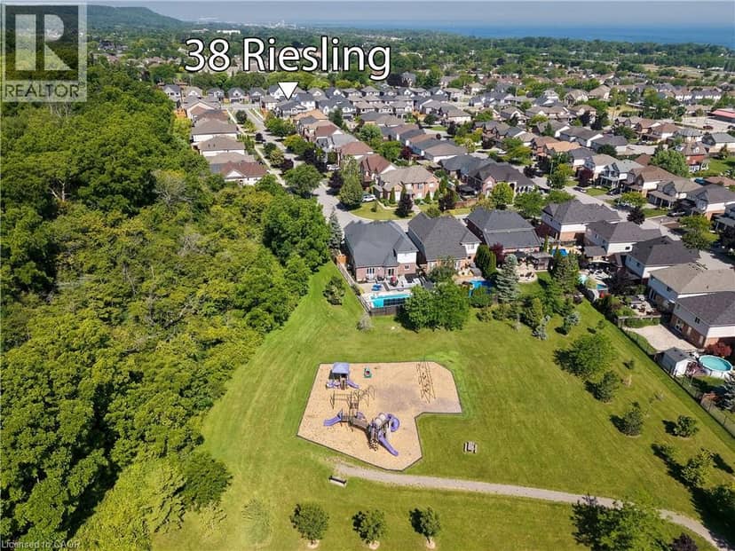 38 RIESLING Street — photo 35 of 35