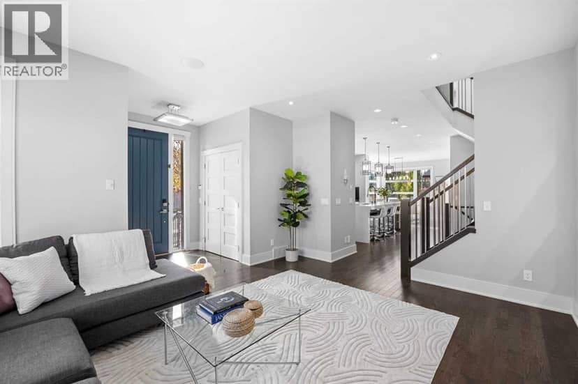 2750 26 Avenue SW — photo 9 of 40
