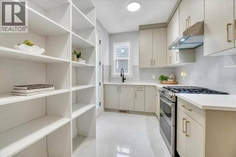 43 South Shore Road — photo 18 of 40