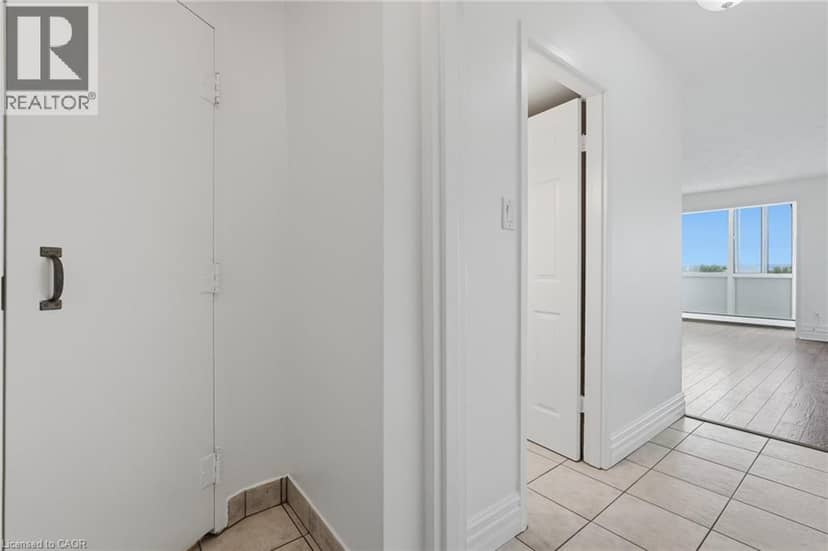 101 QUEEN Street S Unit# 606 — photo 4 of 17