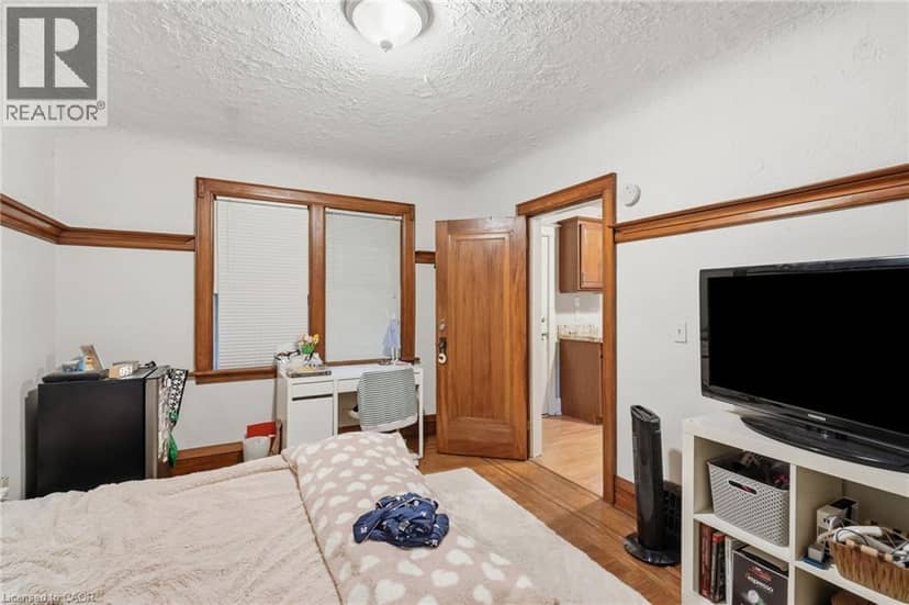 44 DALEWOOD Crescent — photo 12 of 30