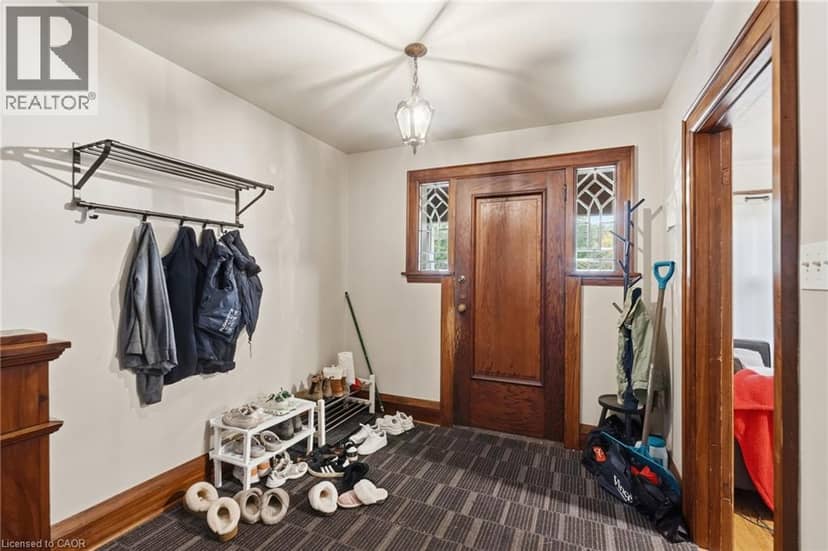 44 DALEWOOD Crescent, Hamilton, photo 3