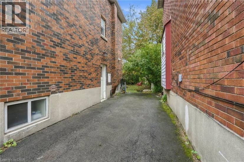 44 DALEWOOD Crescent — photo 30 of 30