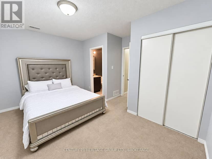182 - 150 Urbancrest Private — photo 21 of 24