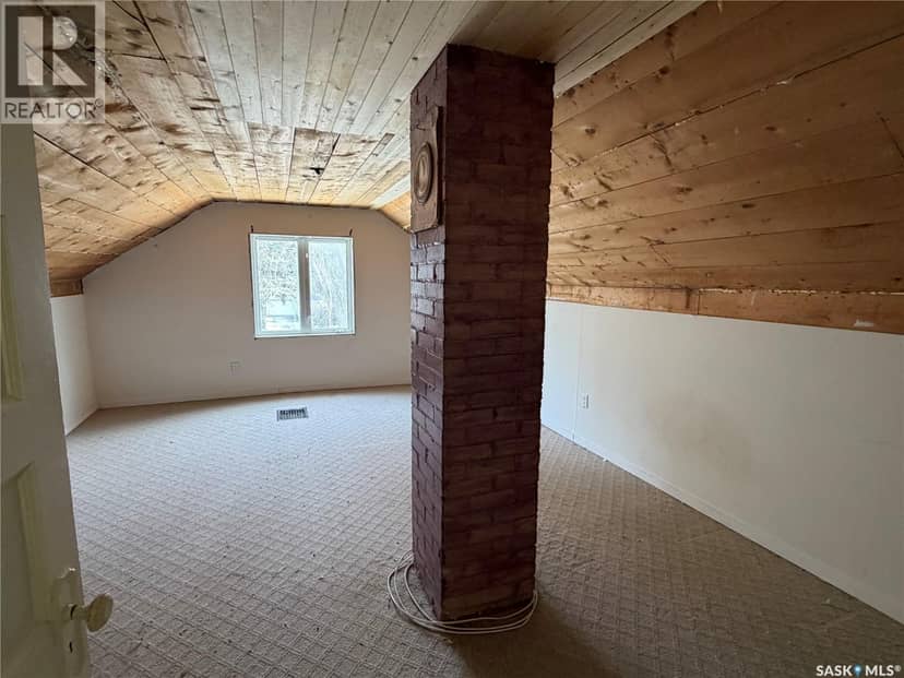 407 2nd STREET E — photo 15 of 20