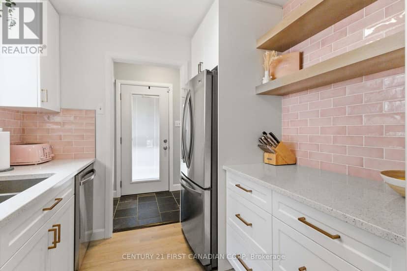 436 Ferndale Avenue — photo 15 of 39
