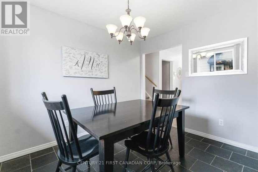 436 Ferndale Avenue — photo 9 of 39