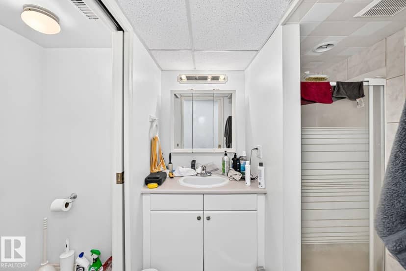 1020 60 ST NW — photo 35 of 40