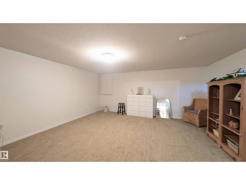 8 Butterworth Pt NW — photo 24 of 32