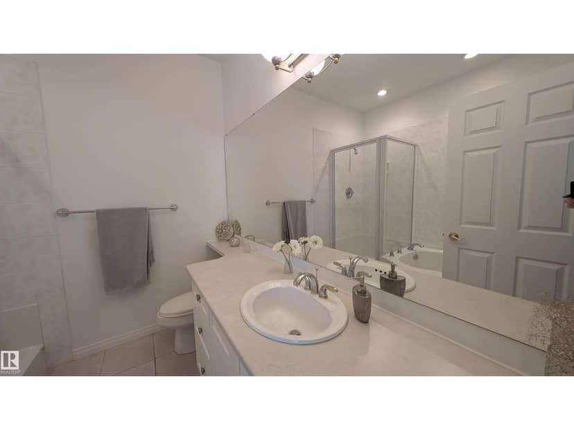 8 Butterworth Pt NW, Edmonton, photo 8
