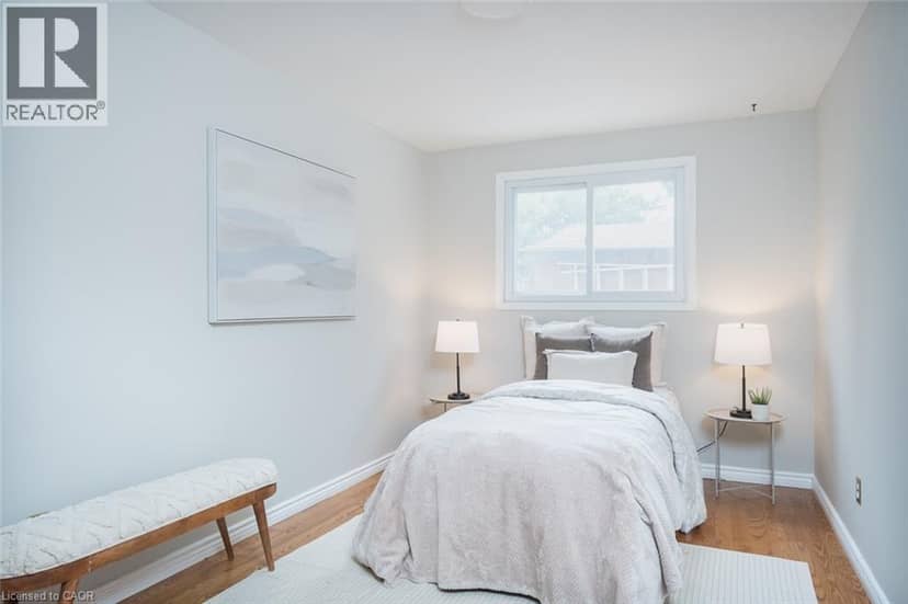 1237 REDBANK Crescent — photo 17 of 25