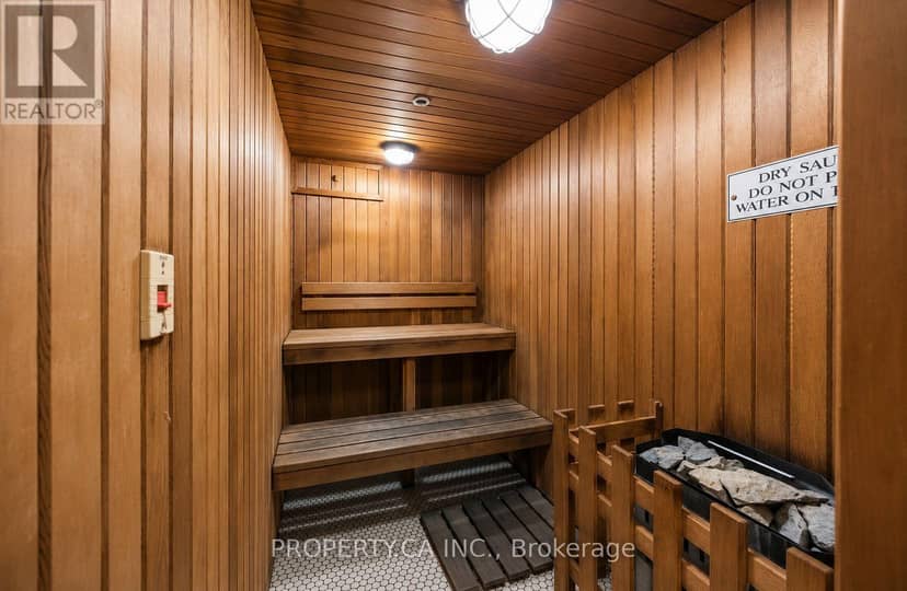 329 - 250 Wellington Street — photo 23 of 23