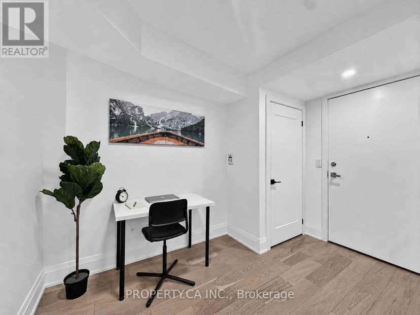 329 - 250 Wellington Street — photo 9 of 23