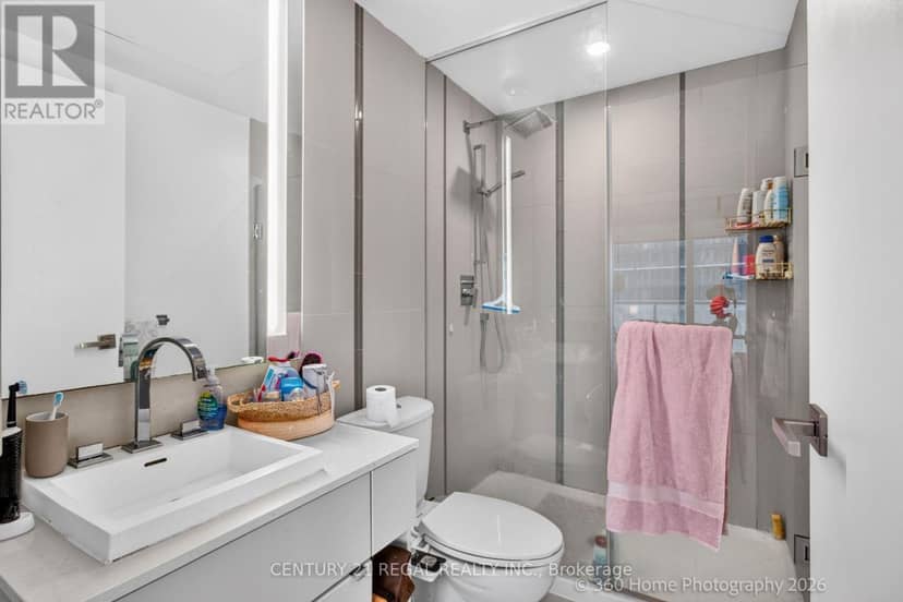 2011 - 101 Peter Street — photo 16 of 25