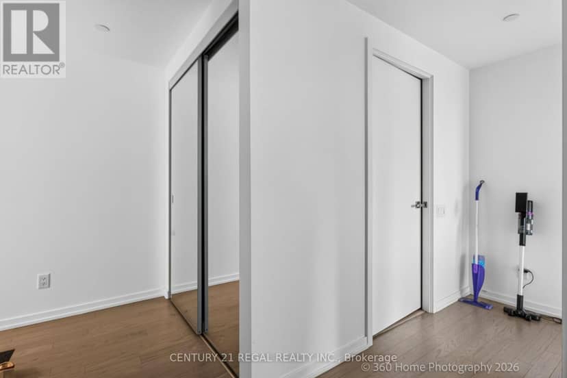 2011 - 101 Peter Street — photo 17 of 25