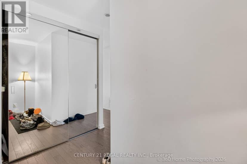 2011 - 101 Peter Street — photo 18 of 25