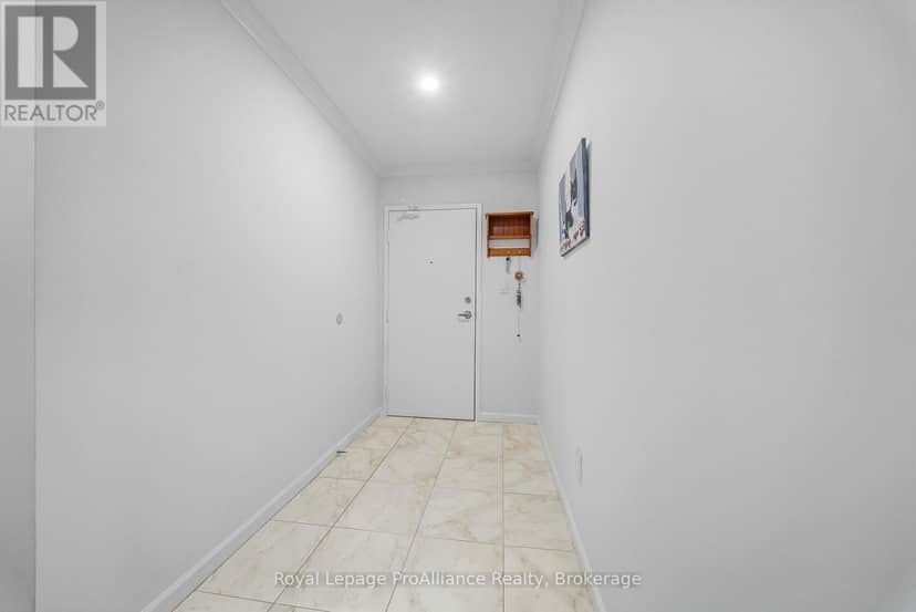 311C - 223 North Park Street — photo 10 of 40