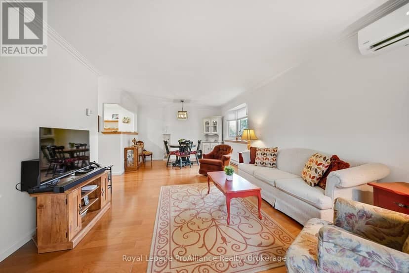 311C - 223 North Park Street — photo 19 of 40