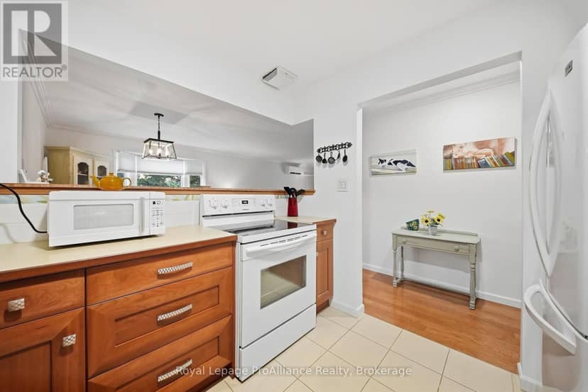 311C - 223 North Park Street — photo 12 of 40