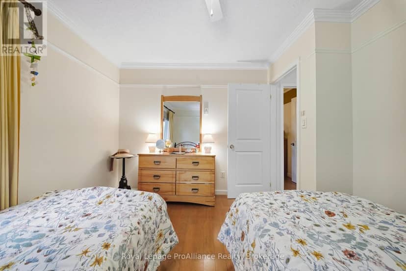311C - 223 North Park Street — photo 28 of 40