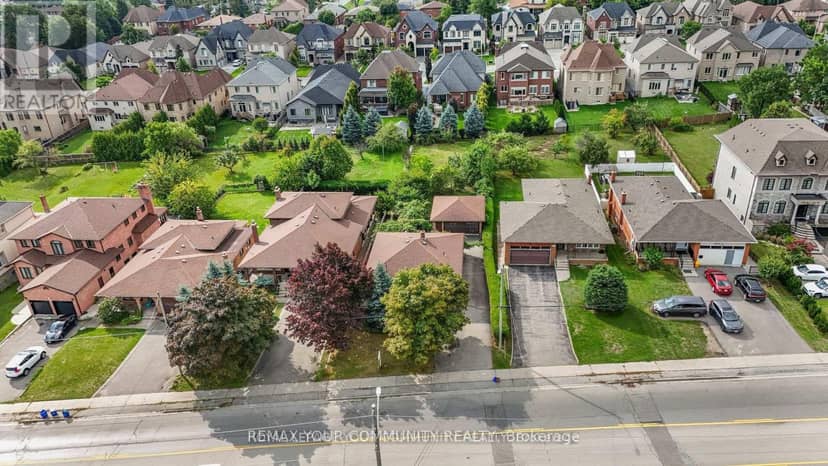 221 Elgin Mills Road W — photo 28 of 40