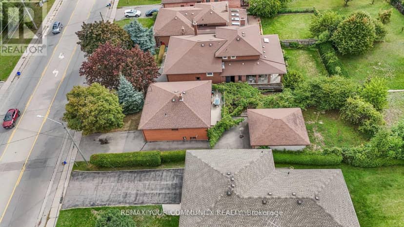 221 Elgin Mills Road W — photo 30 of 40