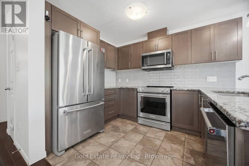 85 - 135 Hardcastle Drive — photo 10 of 40