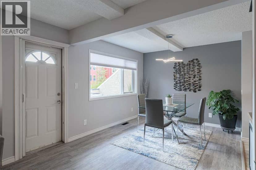 7 Richelieu Court SW — photo 10 of 40