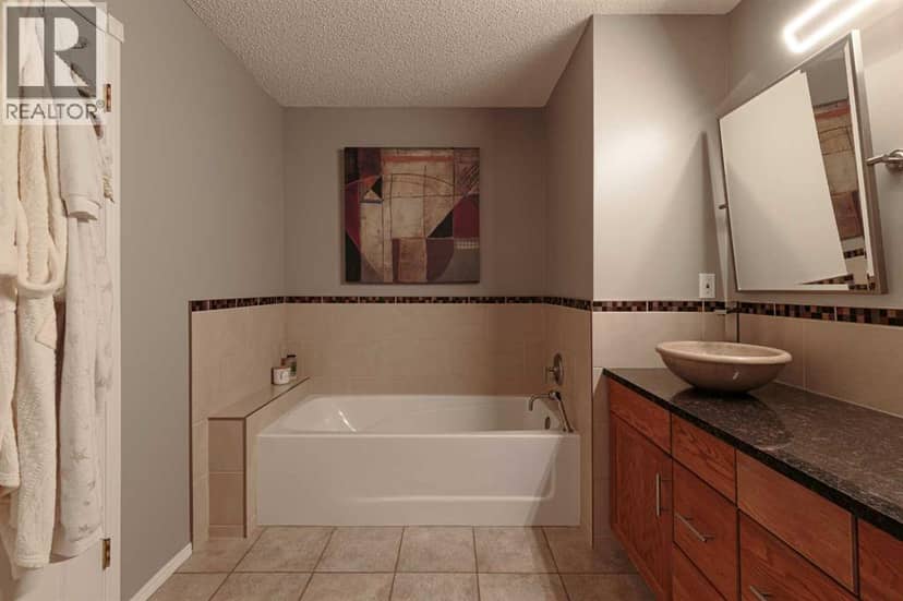 7 Richelieu Court SW — photo 24 of 40