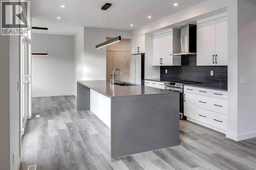 64 Waterford Terrace — photo 10 of 40