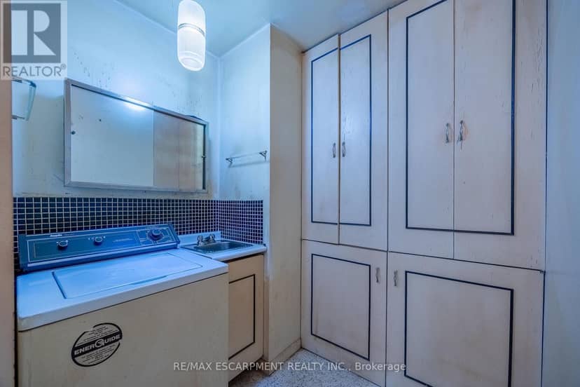 107 Erie Street — photo 18 of 26