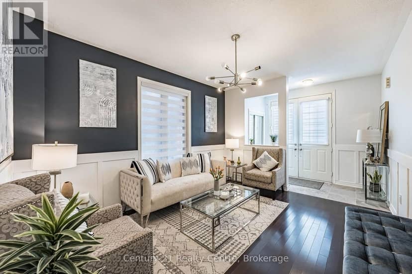 355 Royal West Drive W, Brampton, photo 5