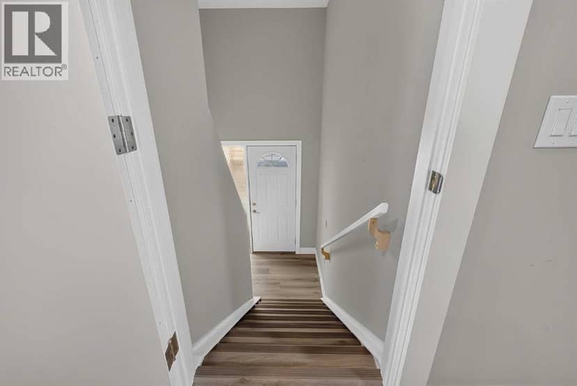723 55 Avenue SW — photo 36 of 40