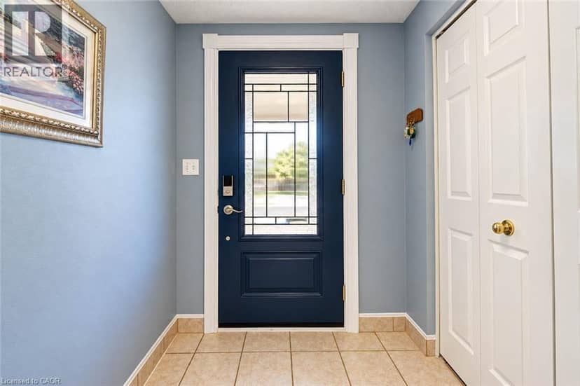 327 OPRINGTON Place, Kitchener, photo 2